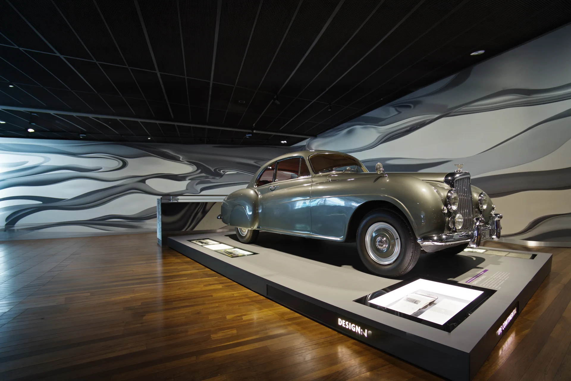 Bentley R-Type Continental 1950-х в музее