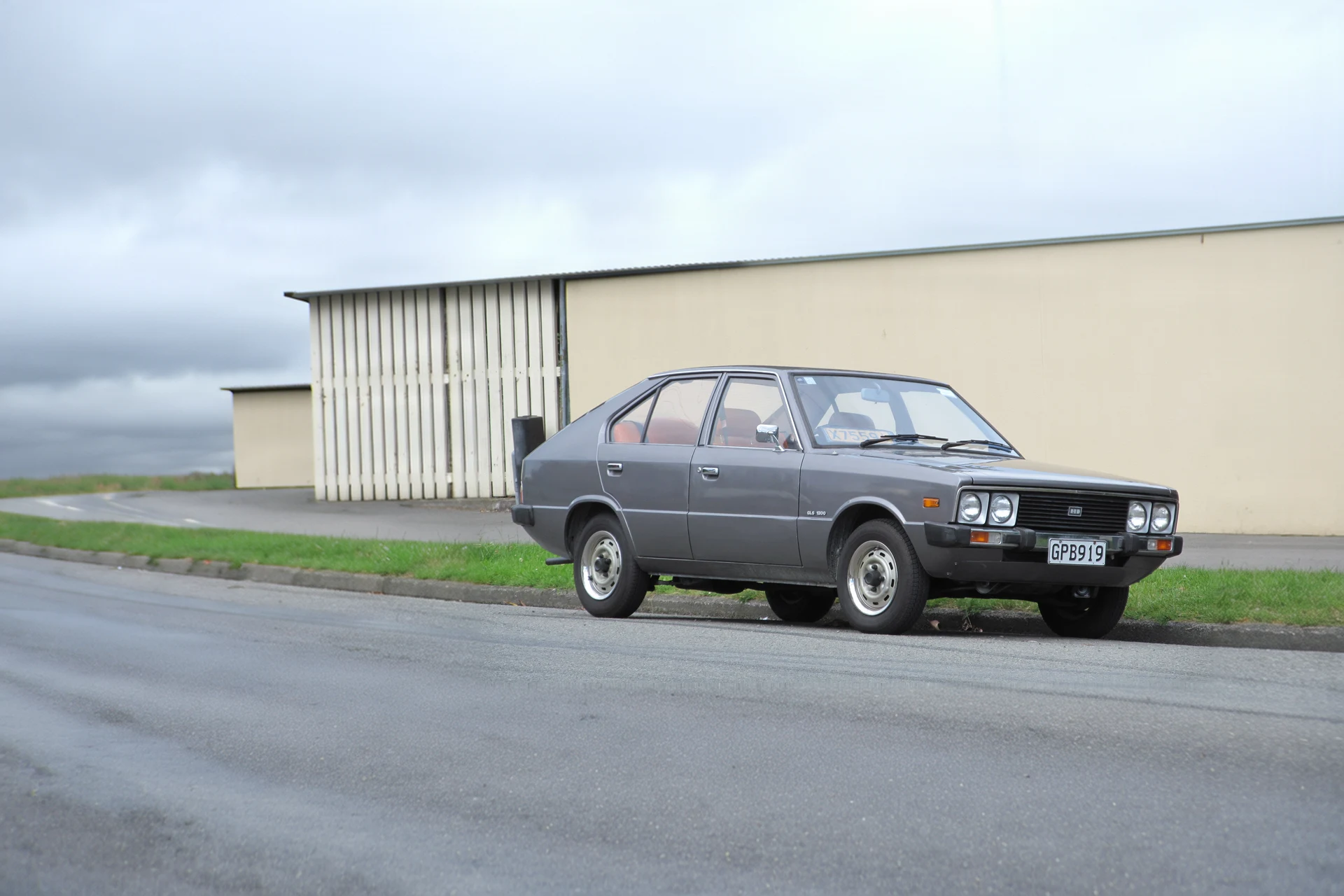 Hyundai Pony первого поколения, хэтчбек 1982 года