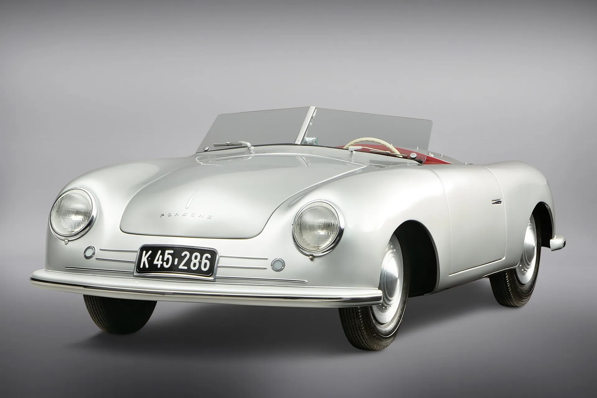 Porsche 356 «Nr. 1» Roadster 1948 года, первый автомобиль под именем Porsche