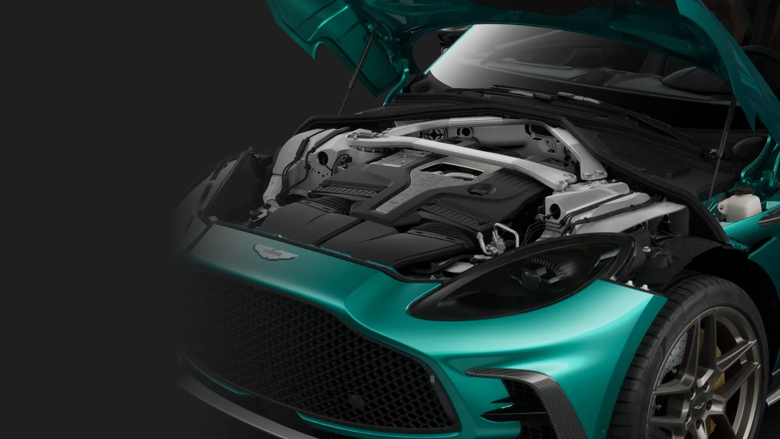 V8 4.0 у DBX S на 727 л.с. и 900 Нм
