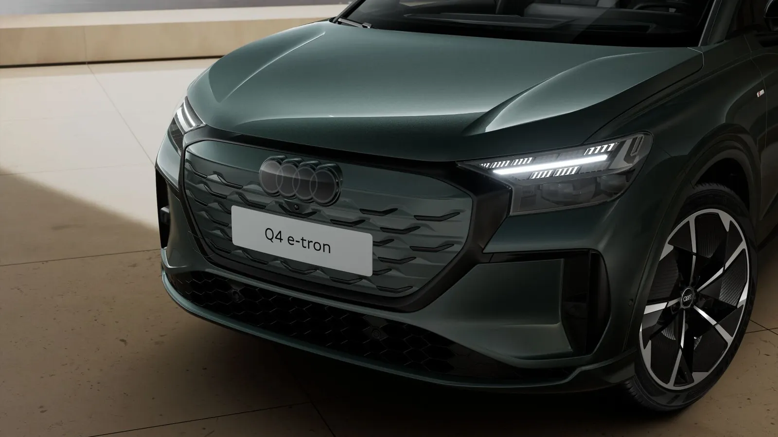 quattro performance: 340 л.с., 5,4 с и батарея на 82 кВт·ч
