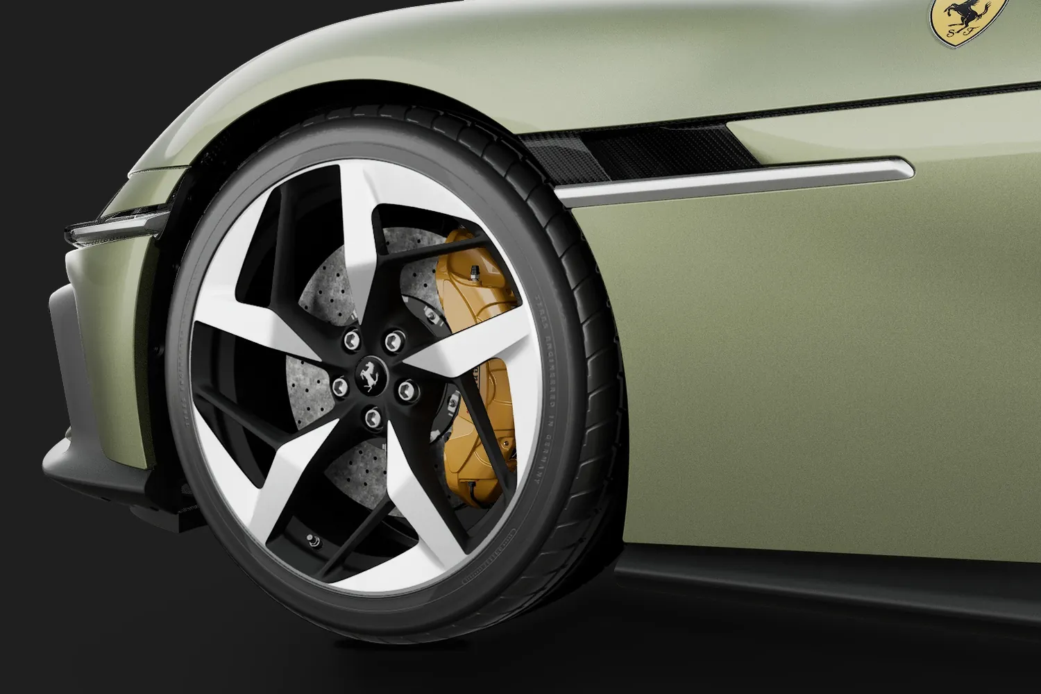 Ferrari 12Cilindri: Кованый диск и жёлтый суппорт 12Cilindri