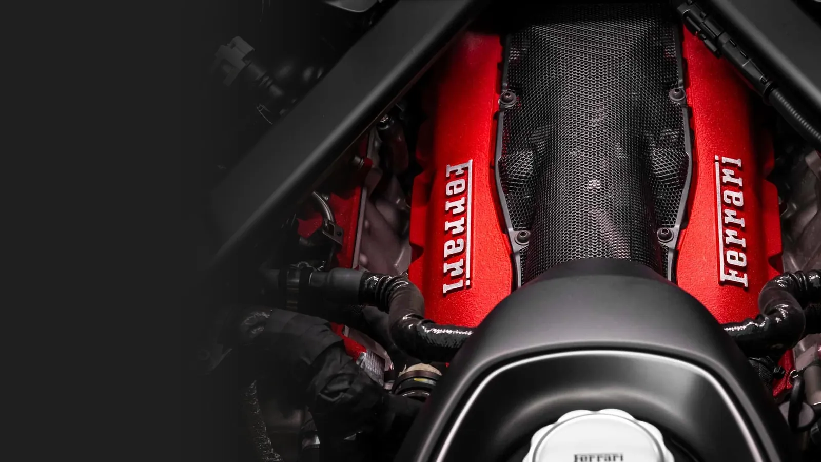 V8 4.0 битурбо на 830 л.с. в отсеке 849 Testarossa