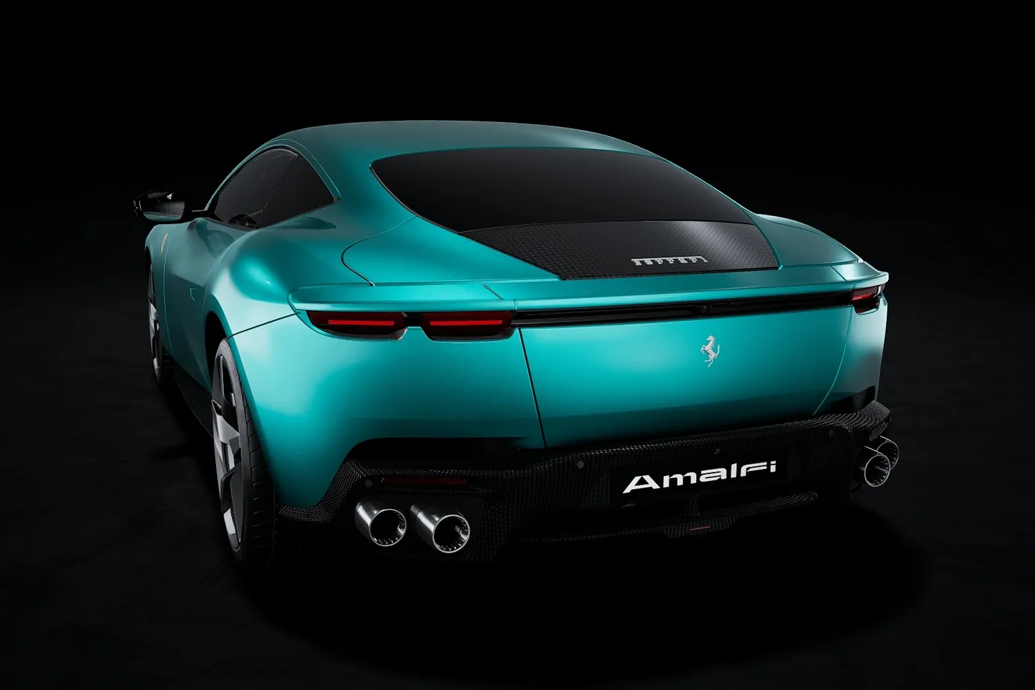 Ferrari Amalfi: Корма Amalfi: фонари, диффузор и активный спойлер