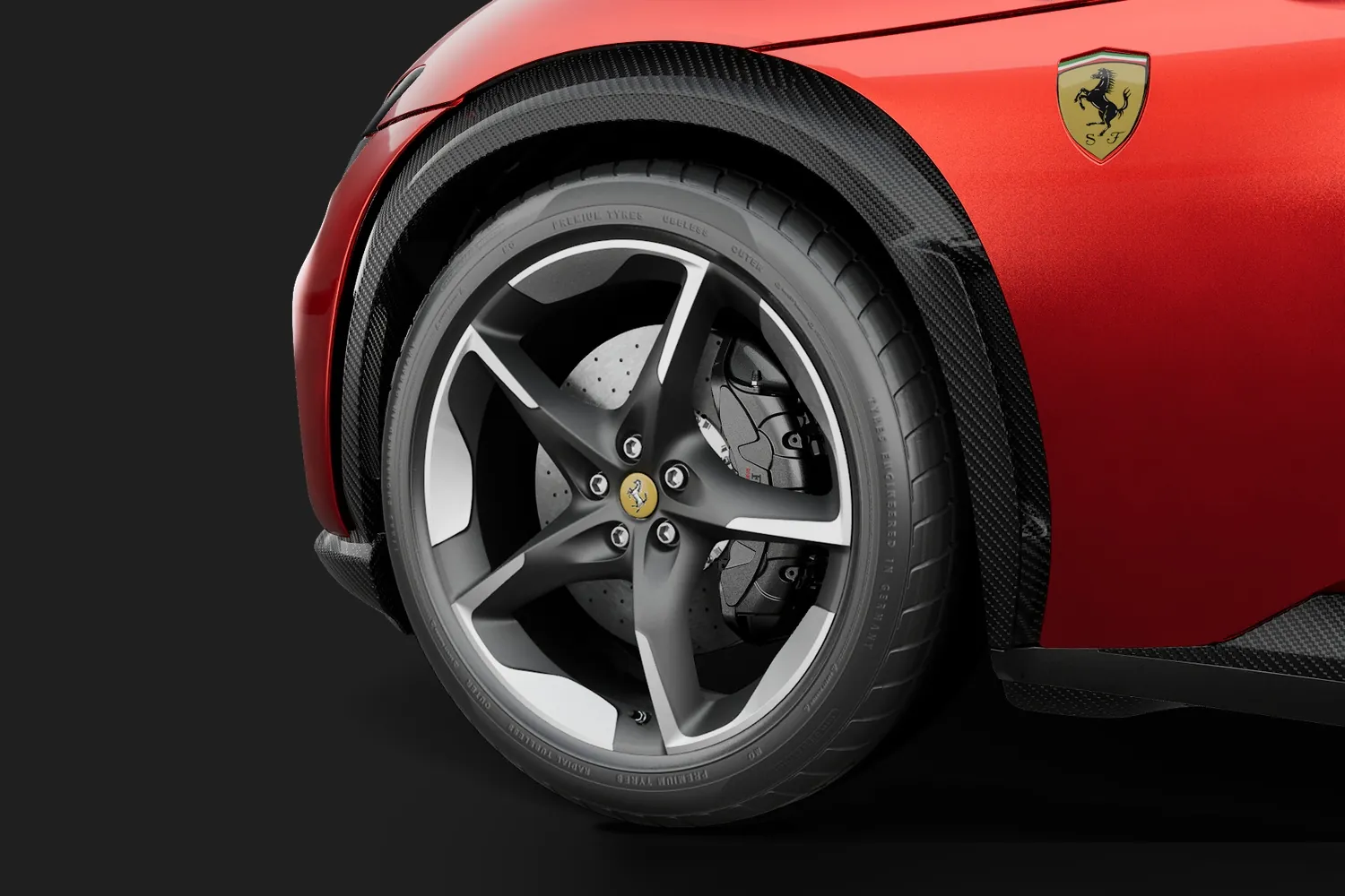 Ferrari Purosangue: Чёрный кованый диск и карбоновая арка Purosangue