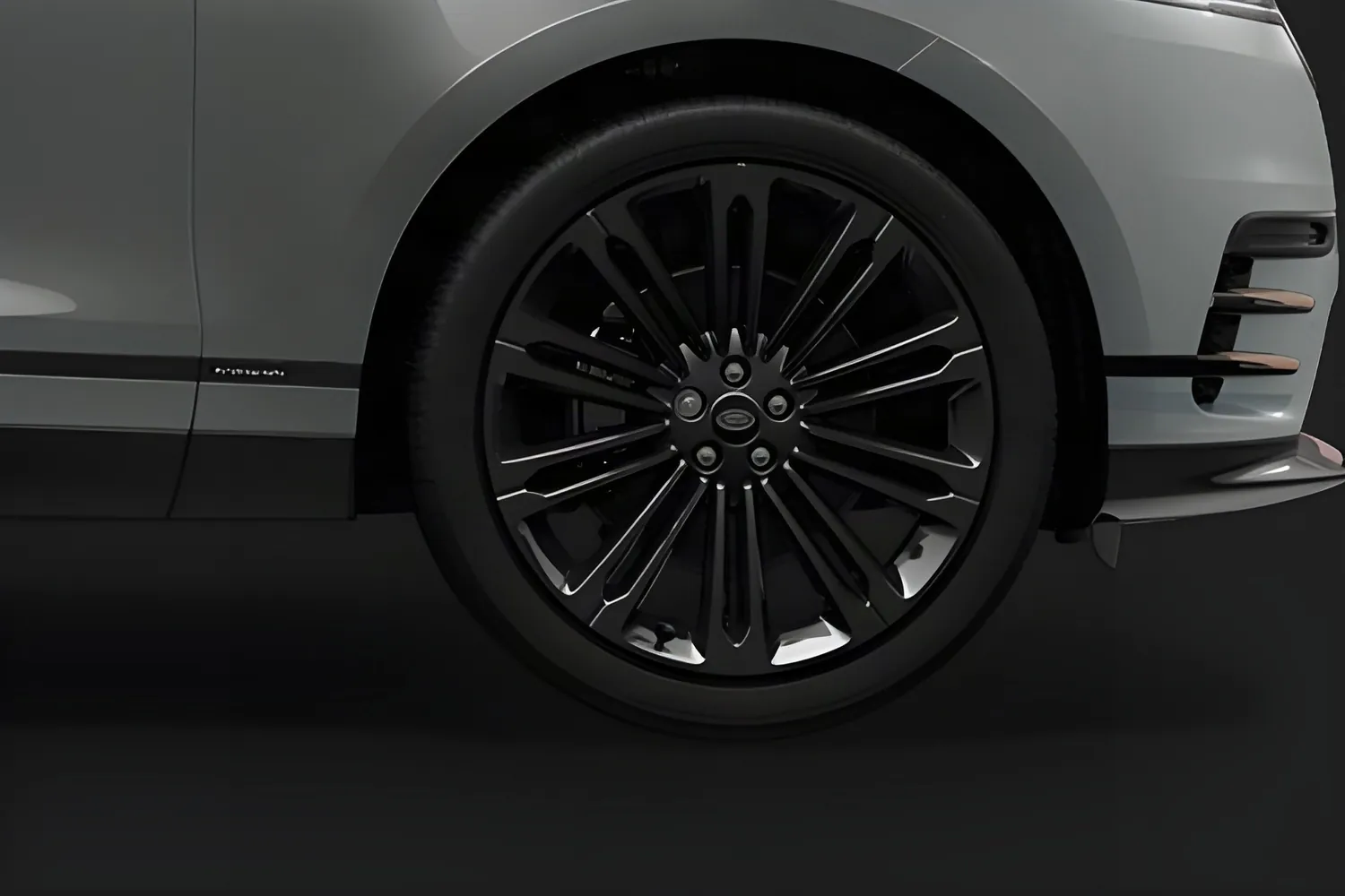 Land Rover Range Rover Velar: Диски 22 дюйма Gloss Black