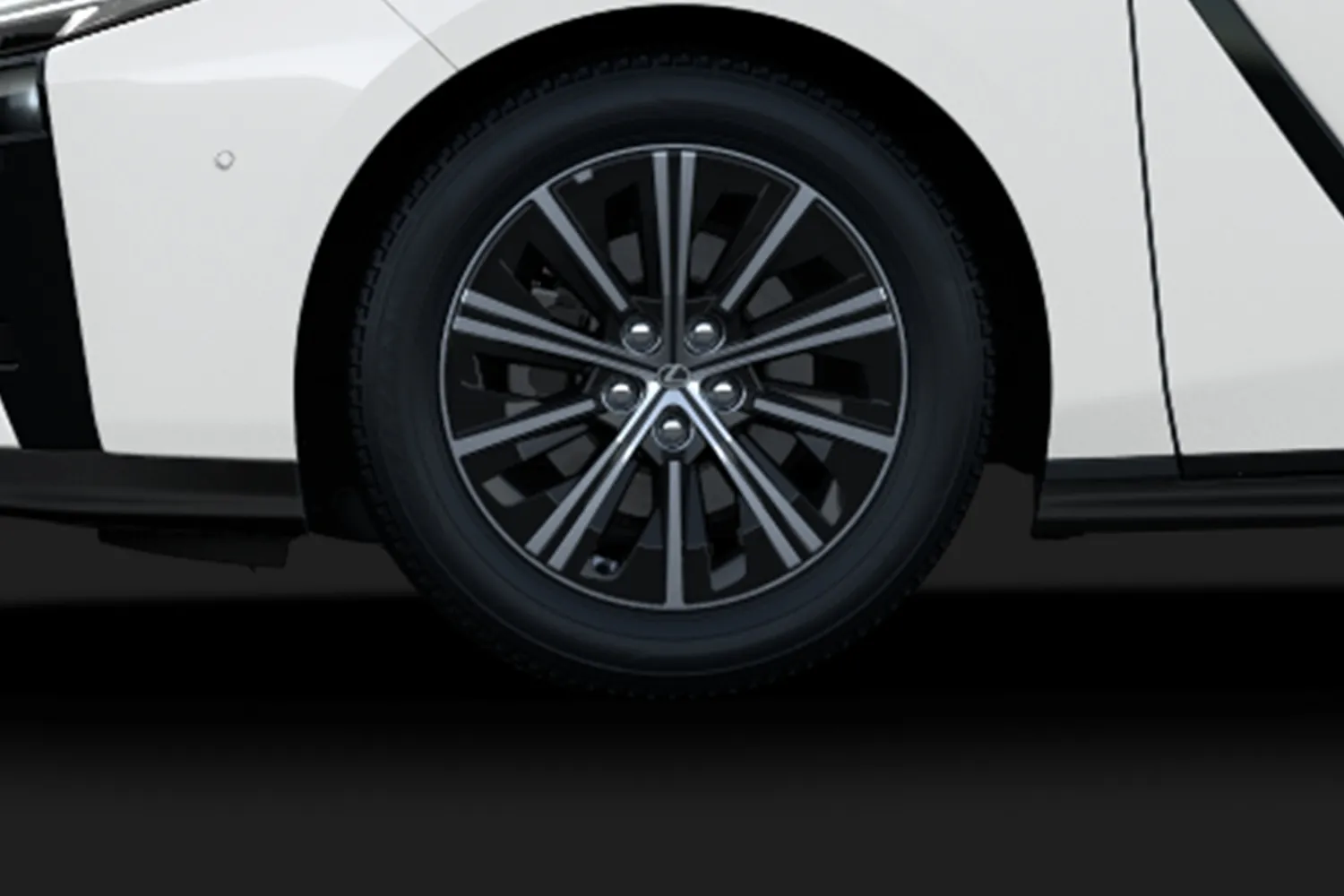 Lexus ES 300h: Колёса 19 дюймов с аэровставками