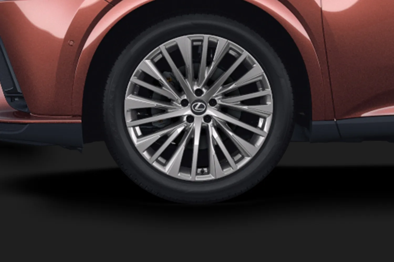 Lexus RX350h: Колёса 21 дюйм в тёмном металлике