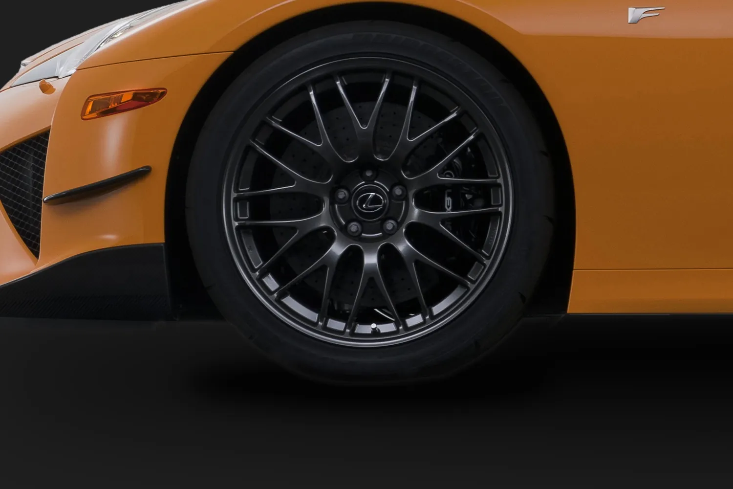 Lexus LFA: Колёса BBS 20 дюймов и карбон-керамика