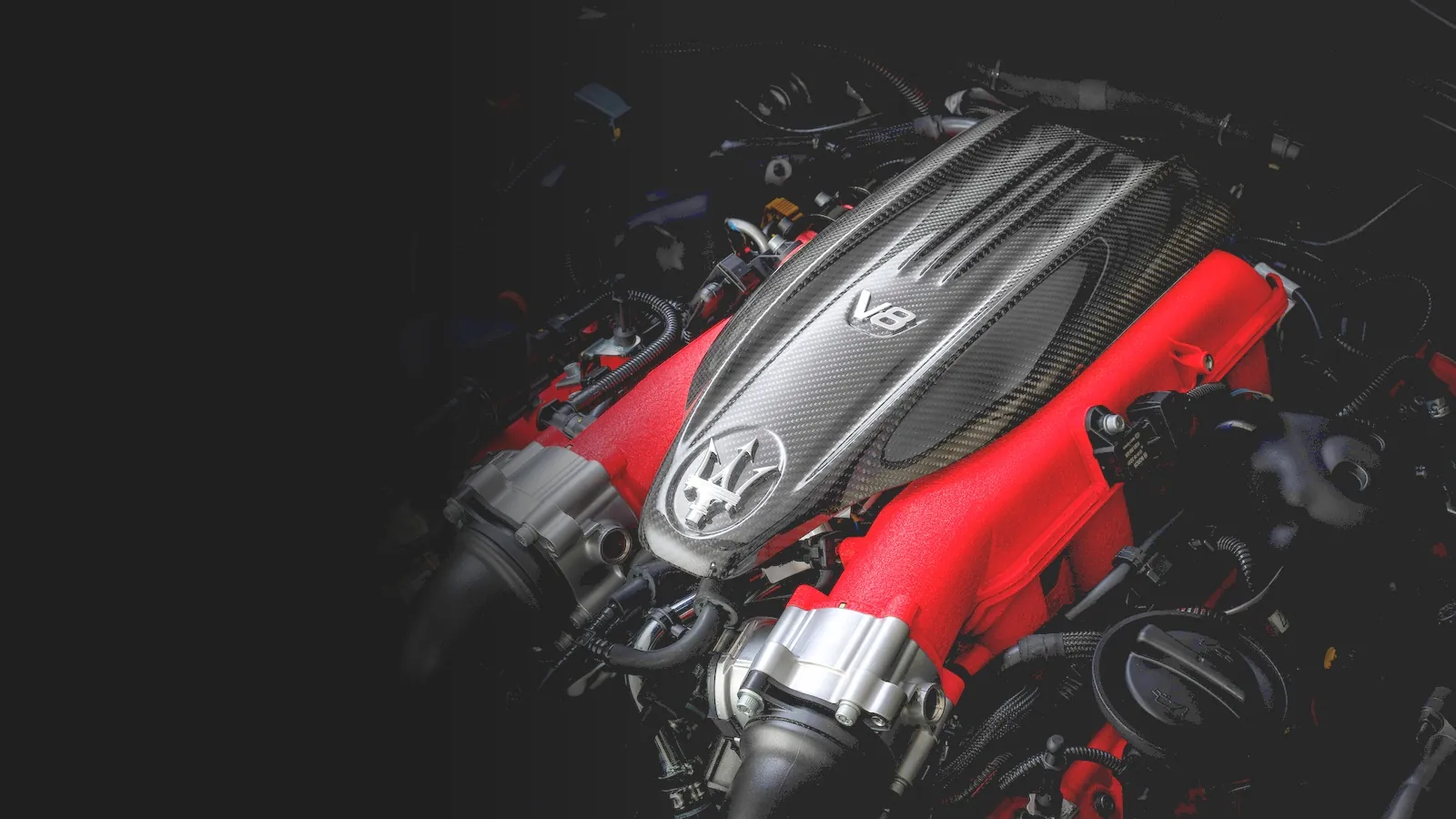 V8 3.8 с двумя турбинами на 580 л.с. и 730 Нм