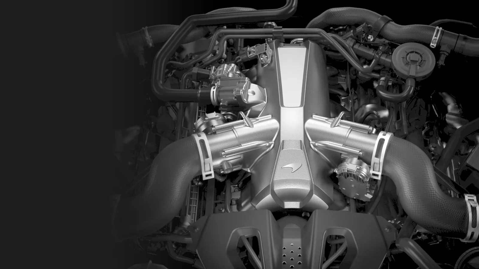 V8 4.0 на 635 л.с. и 630 Нм за спиной водителя