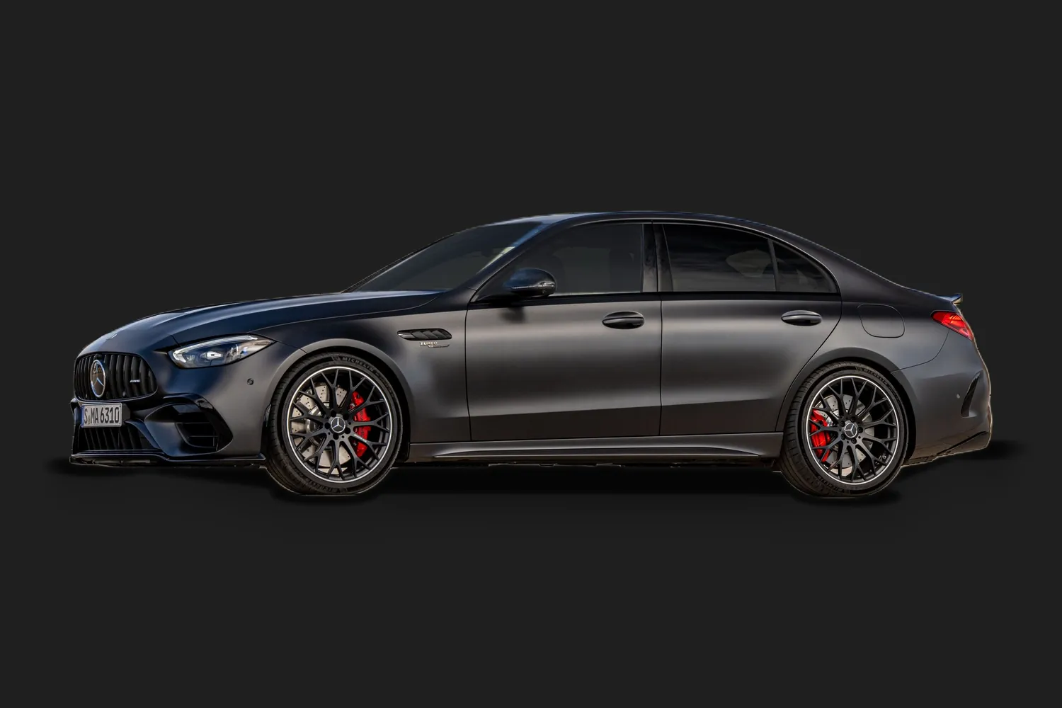 Mercedes-Benz AMG C63: C 63 S, шире и длиннее C-Class