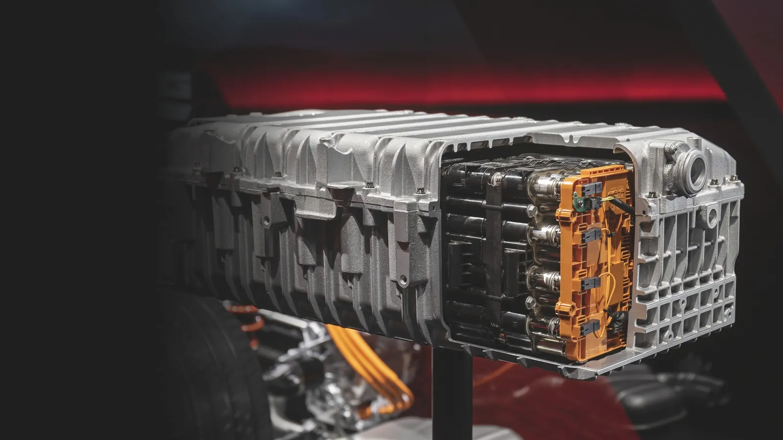 Батарея AMG High Performance на 400 вольт