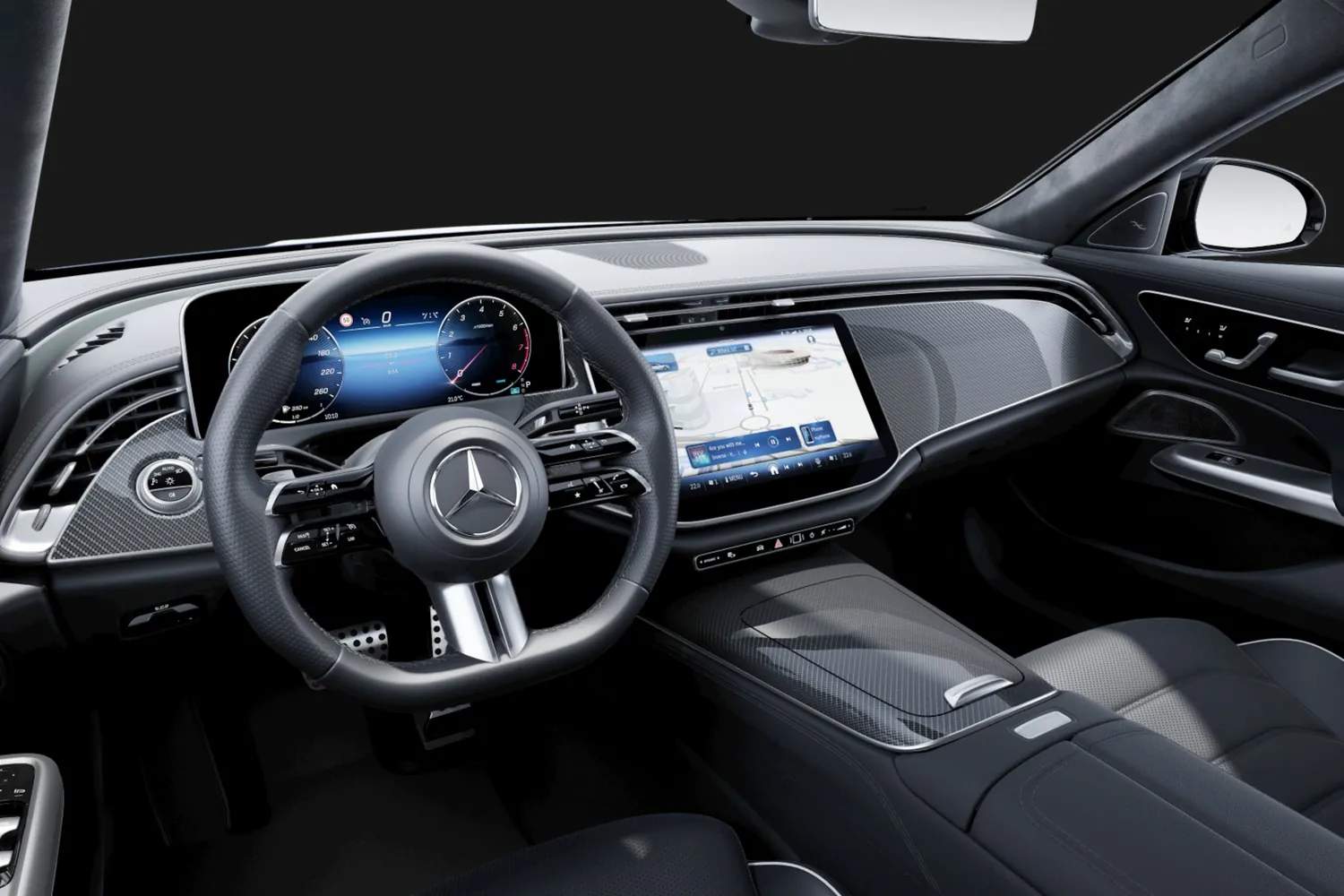 Mercedes-Benz E-Class: Экран 14,4 дюйма и карбон