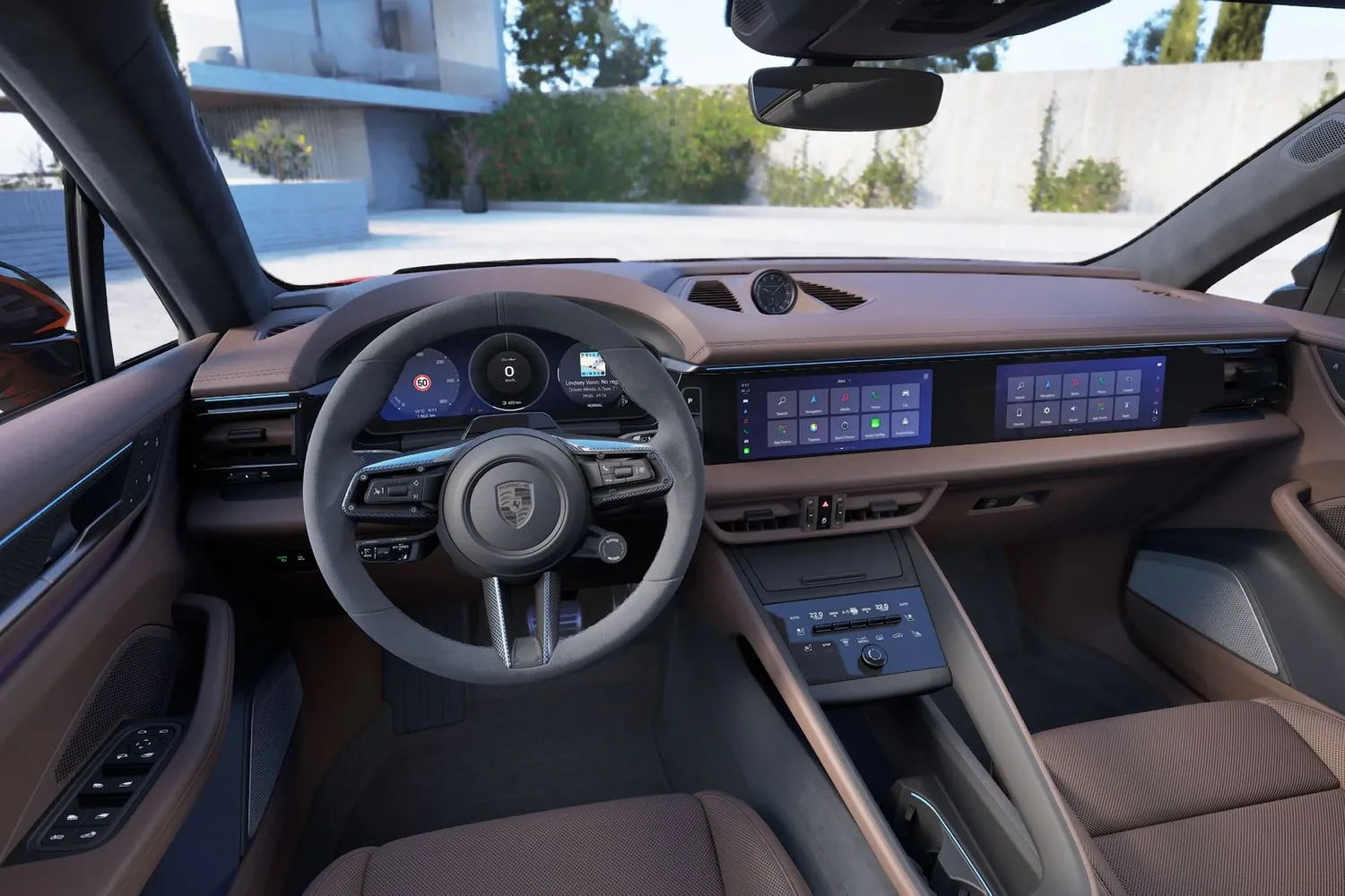 Porsche Macan: Три экрана и проекция на лобовое стекло