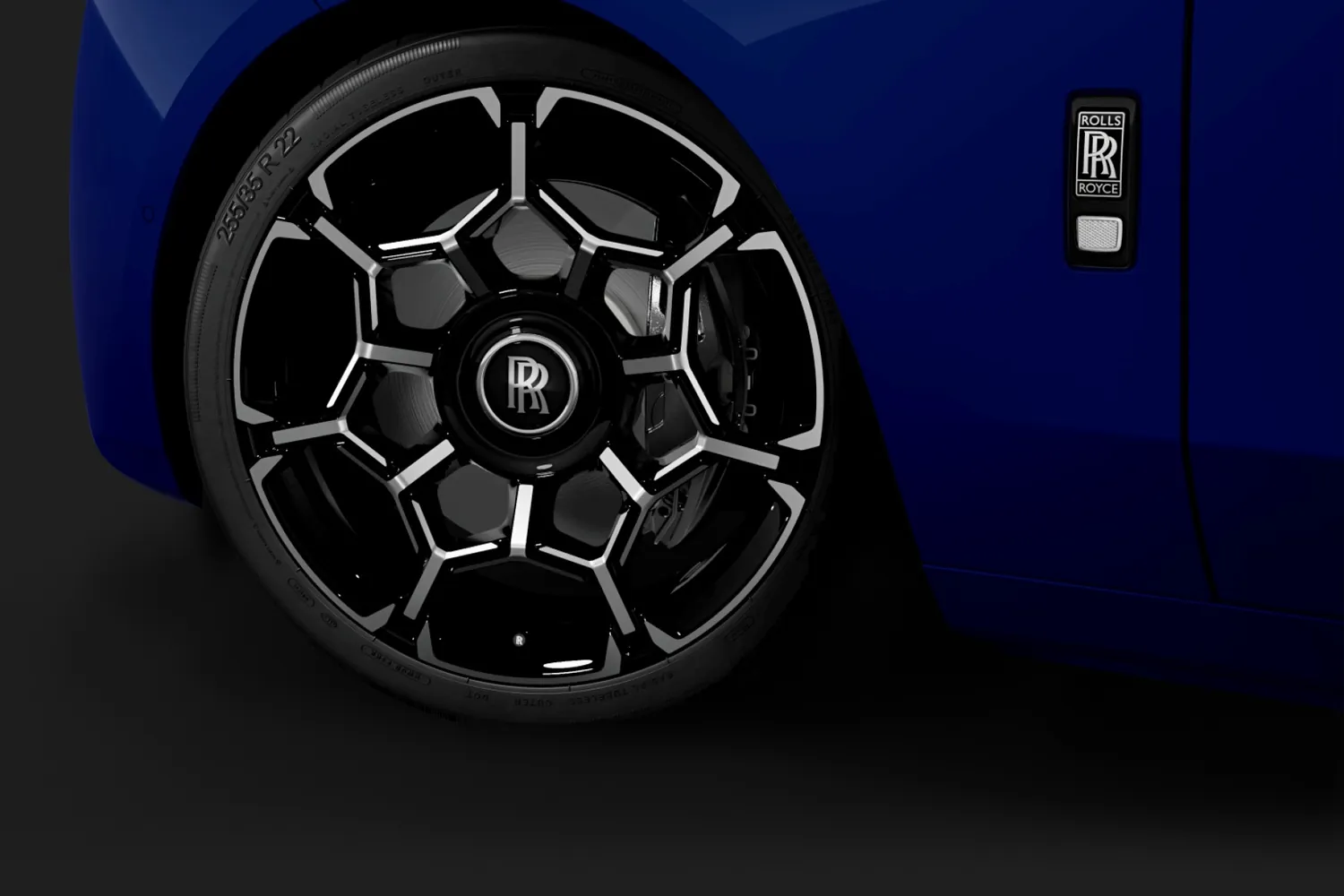 Rolls Royce Ghost: Кованые колёса 22 дюйма и чёрные суппорты