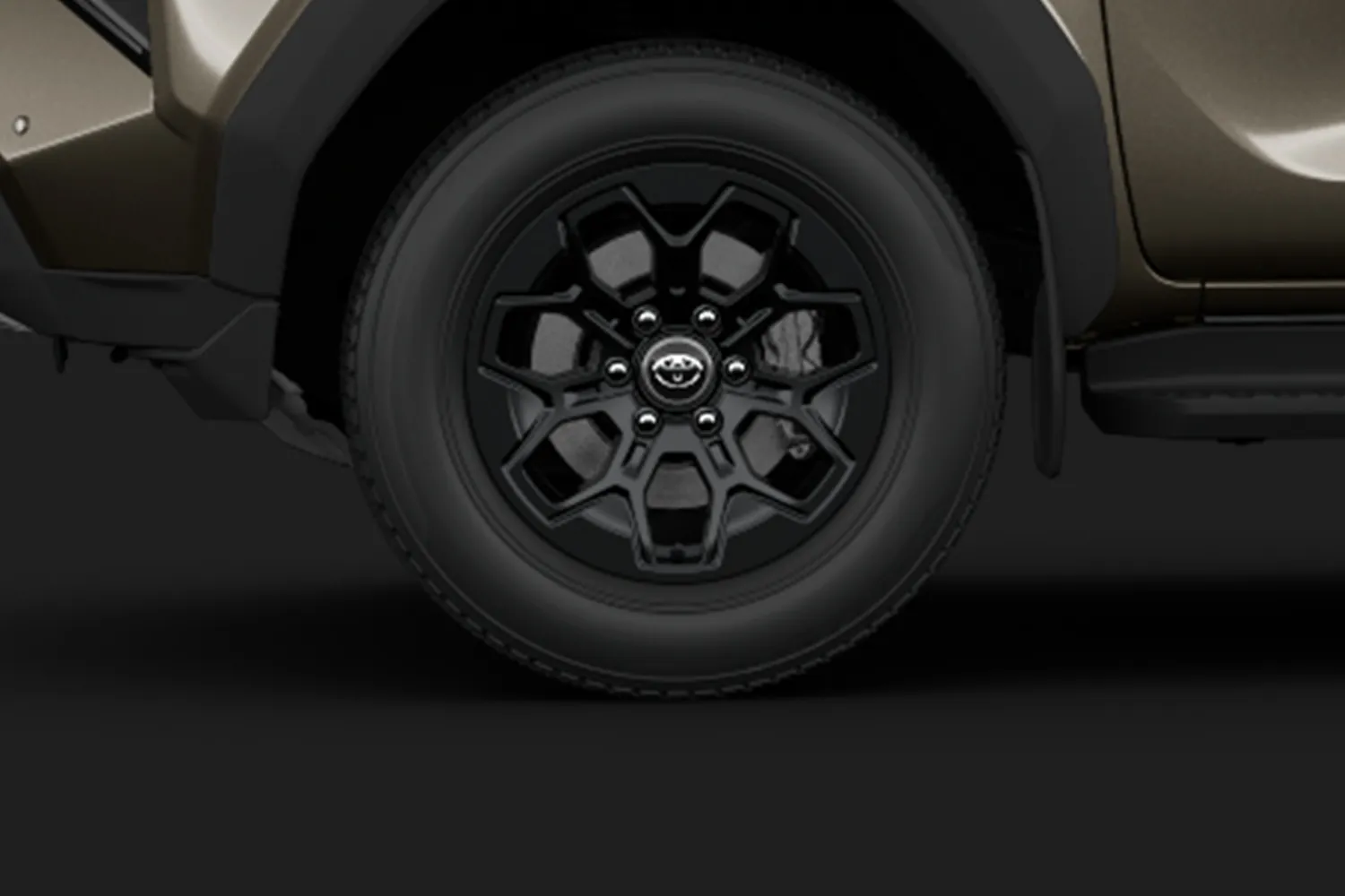 Toyota Hilux: Колёса Invincible 18 дюймов