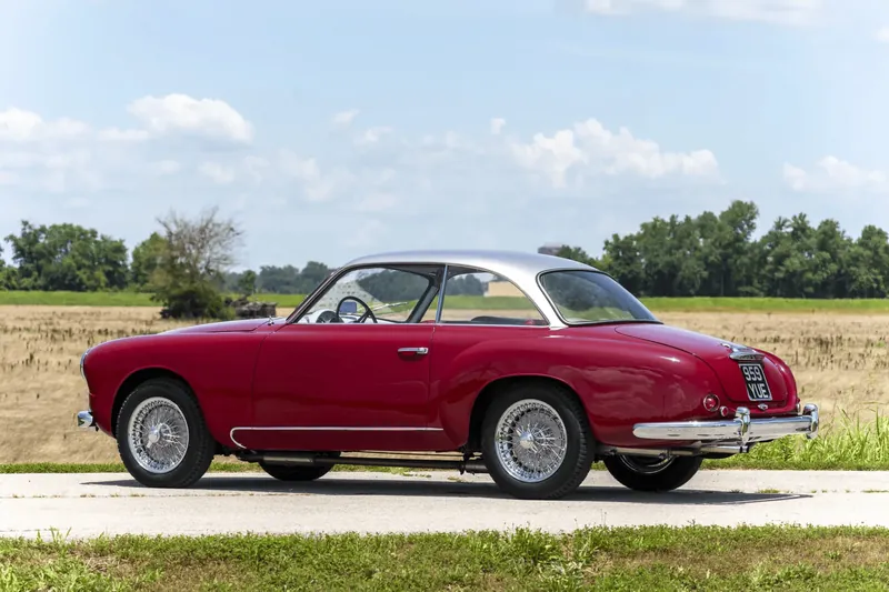 Alfa Romeo 1900C SS Coupe 1955 2.0 л 115 л.с Бензин в продаже: Красный, Механика, Задний привод, страна-производитель — США, доставка по РФ 1900C SS Coupe — фото 3