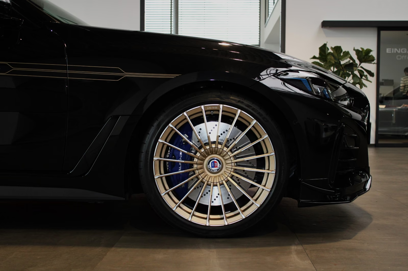 Alpina B4 GT Gran Coupé 2026, чёрный, фото 24