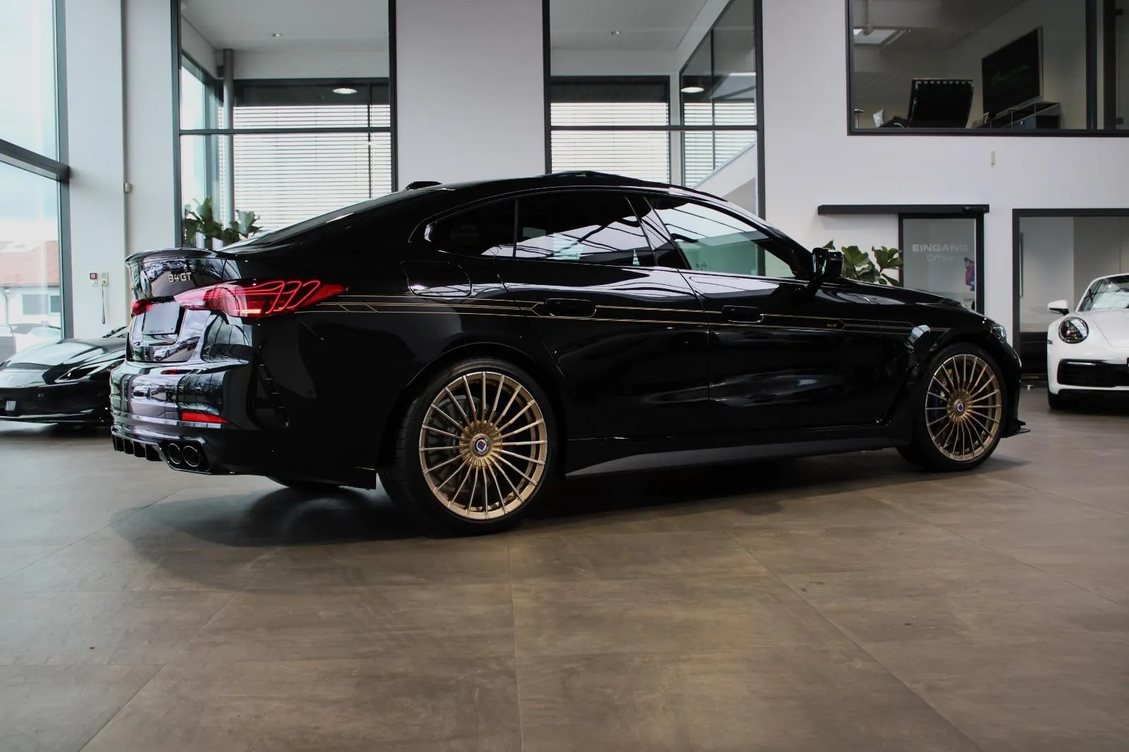 Автомобиль Alpina B4 GT Gran Coupé 2026 3.0 л 529 л.с Бензин, Чёрный, пробег 100 км, производство — Германия, доставка по РФ, фото 9