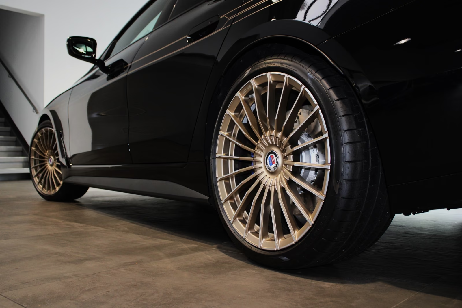 Купить Alpina B4 GT Gran Coupé 2026 3.0 л 529 л.с Бензин, Чёрный, Автомат, Полный привод — авто из Германия, с доставкой по всей России, фото 3