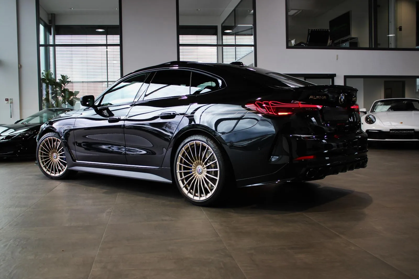 Заказать Alpina B4 GT Gran Coupé 2026 3.0 л 529 л.с Бензин с пробегом 100 км, Автомат, Полный привод, цвет Чёрный, поставка из Германия, доставка по РФ B4 GT Gran Coupé - фото 3