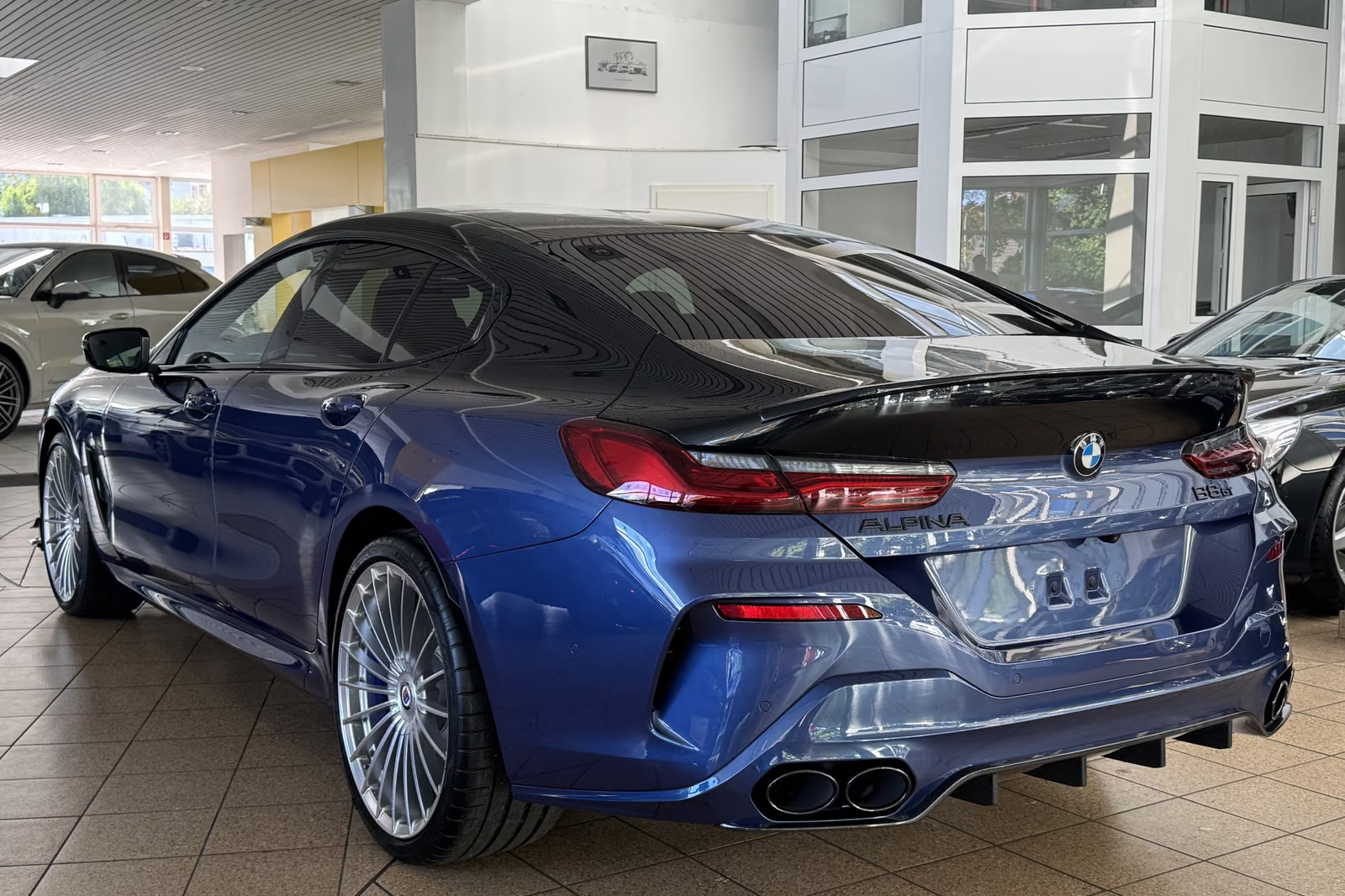 Новый Alpina B8 GT Gran Coupé, limited series (28 of 99) 2026 4.4 л 634 л.с Бензин: Полный привод, Синий, коробка — Автомат, привезён из Германия, доставка по регионам, фото 5