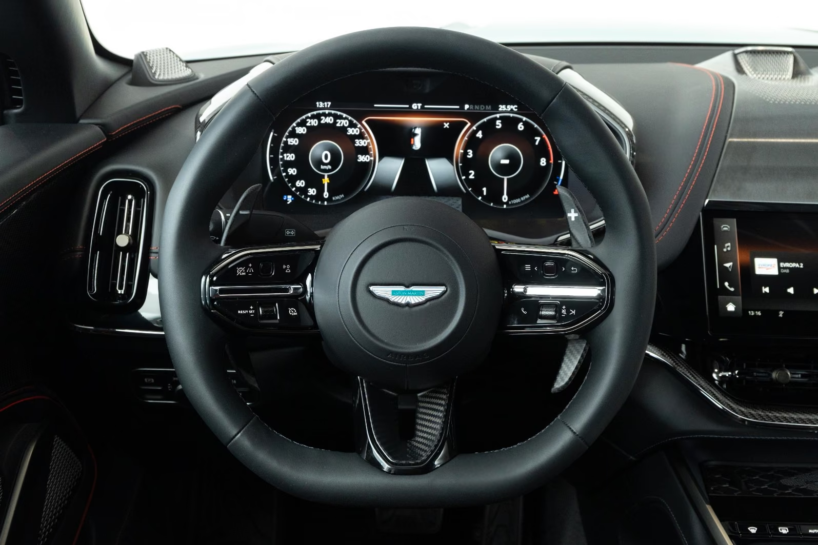 Автомобиль Aston Martin DBX S 2026 4.0 л 727 л.с Бензин, Зелёный, пробег 200 км, производство — Чехия, доставка по РФ, фото 9