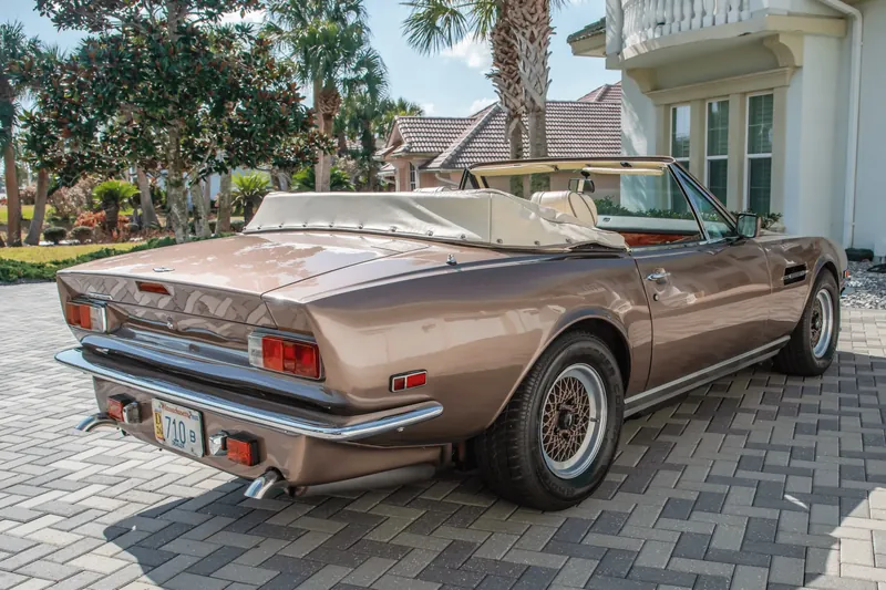 Купить Aston Martin V8 Volante 1989 5.3 л 310 л.с Бензин, Терракот, Автомат, Задний привод — авто из США, с доставкой по всей России V8 Volante - фото 3
