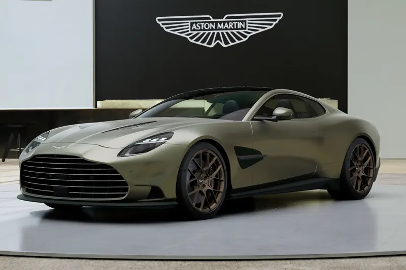 Aston Martin Vanquish Coupe 2026 5.2 л 835 л.с Бензин, новый авто, Задний привод, Автомат, цвет Золотой, страна-производитель — Великобритания Vanquish Coupe - фото 2