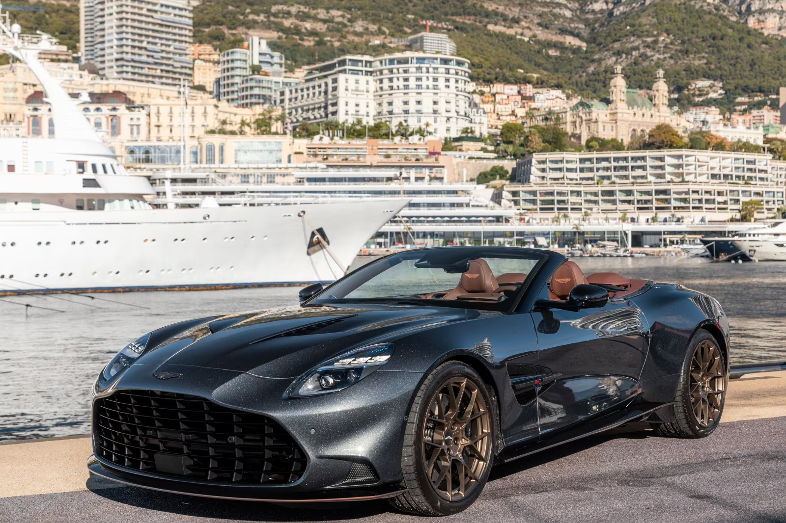 Aston Martin Vanquish Volante
