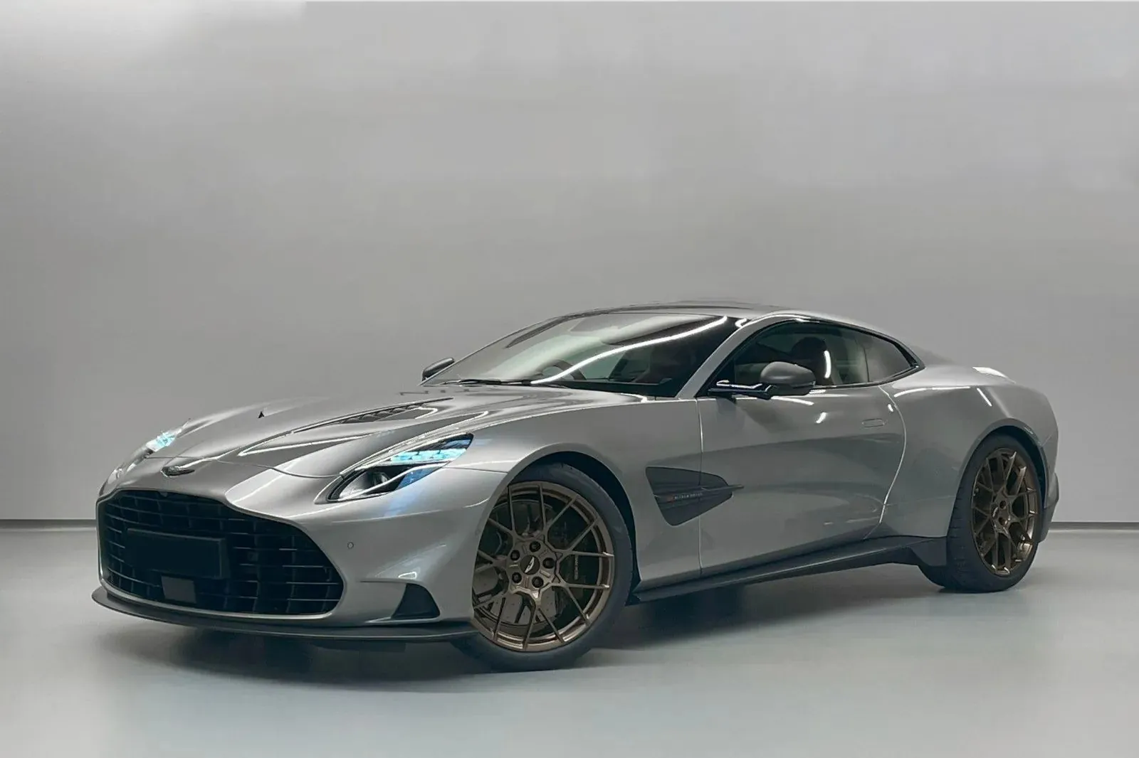 Aston Martin Vanquish