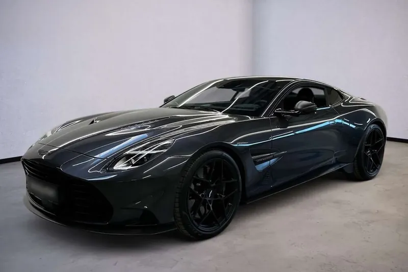 Aston Martin Vanquish Coupe