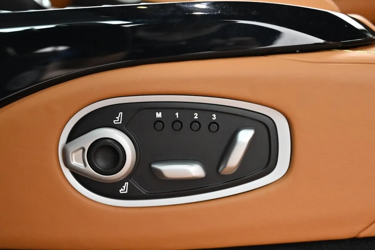 Новый Aston Martin Vantage 2023 4.0 л 510 л.с Бензин в кузове Коричневый, коробка — Автомат, привод — Задний привод, страна производства — Великобритания