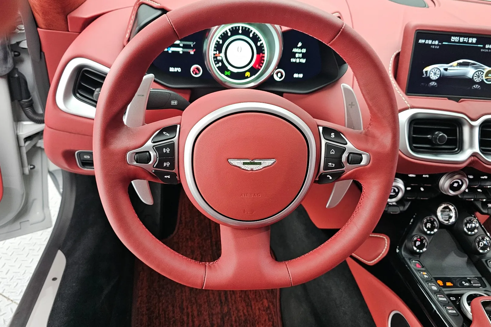 Aston Martin Vantage 2023 4.0 л 510 л.с Бензин, коробка Автомат, привод Задний привод, автомобиль из Великобритания, доставка по России