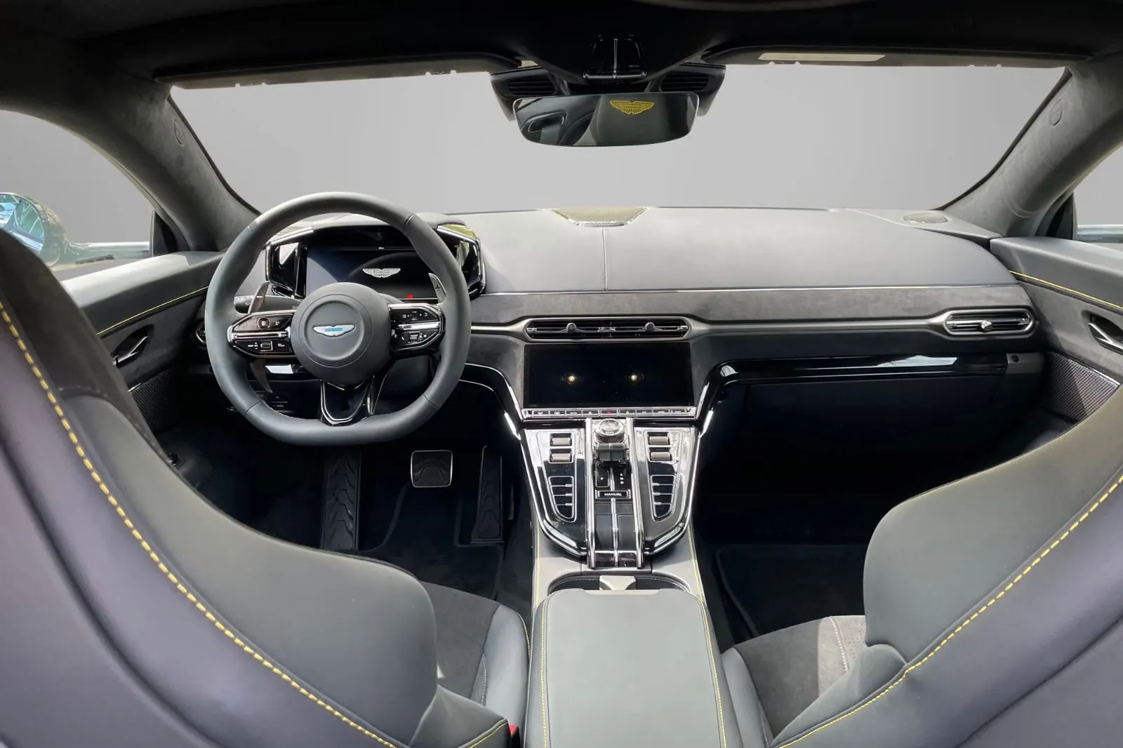 Заказать Aston Martin Vantage V8 Coupe 2026 4.0 л 665 л.с Бензин, Фиолетовый, Задний привод, Автомат — поставка из Германия, доставка по России и СНГ, фото 10