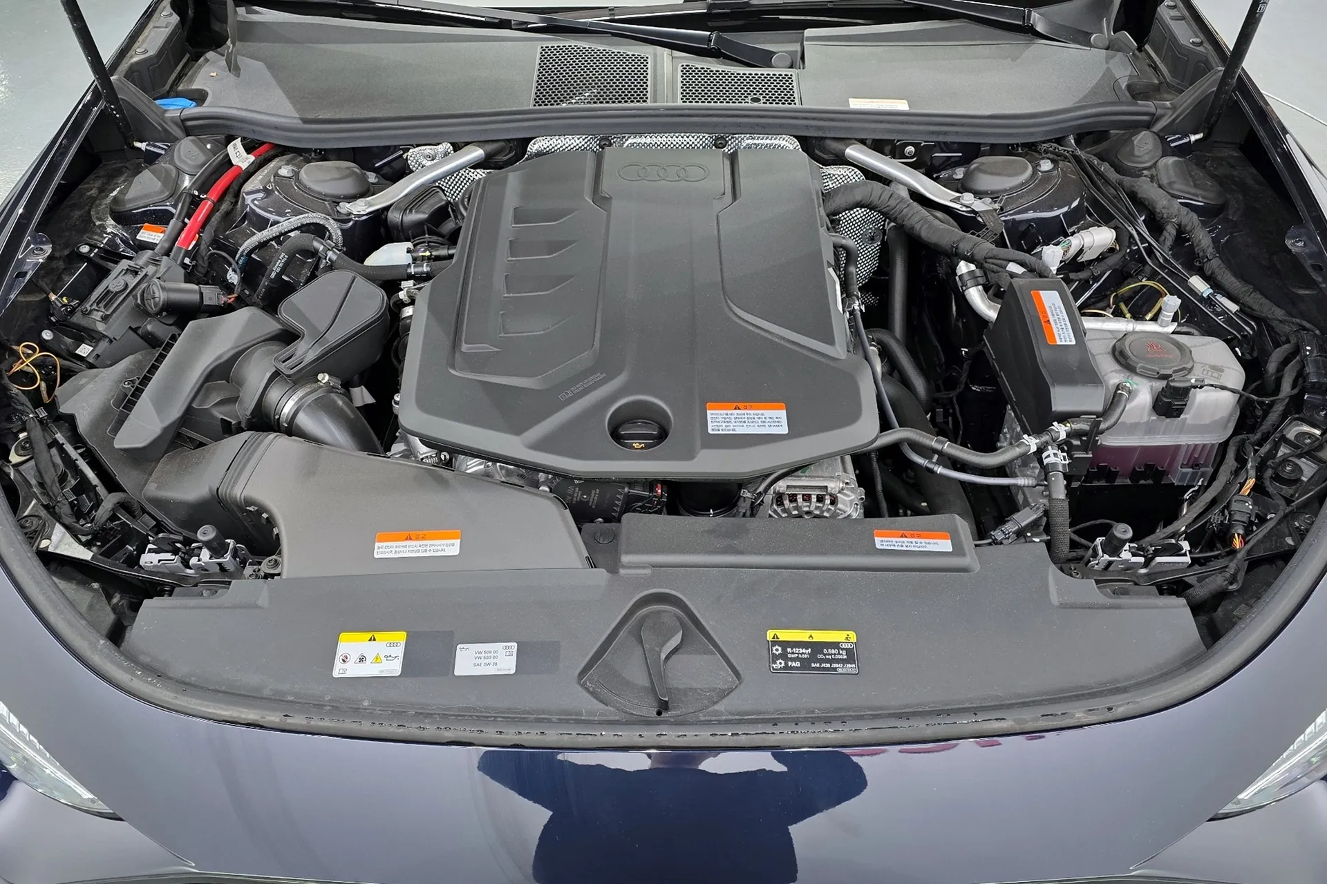 Доставка по РФ: Audi A5 40 TFSI Quattro S Line 2025 2.0 л 204 л.с Бензин, Синий, пробег 5 663 км, Полный привод, Автомат, осмотр возможен в Москве