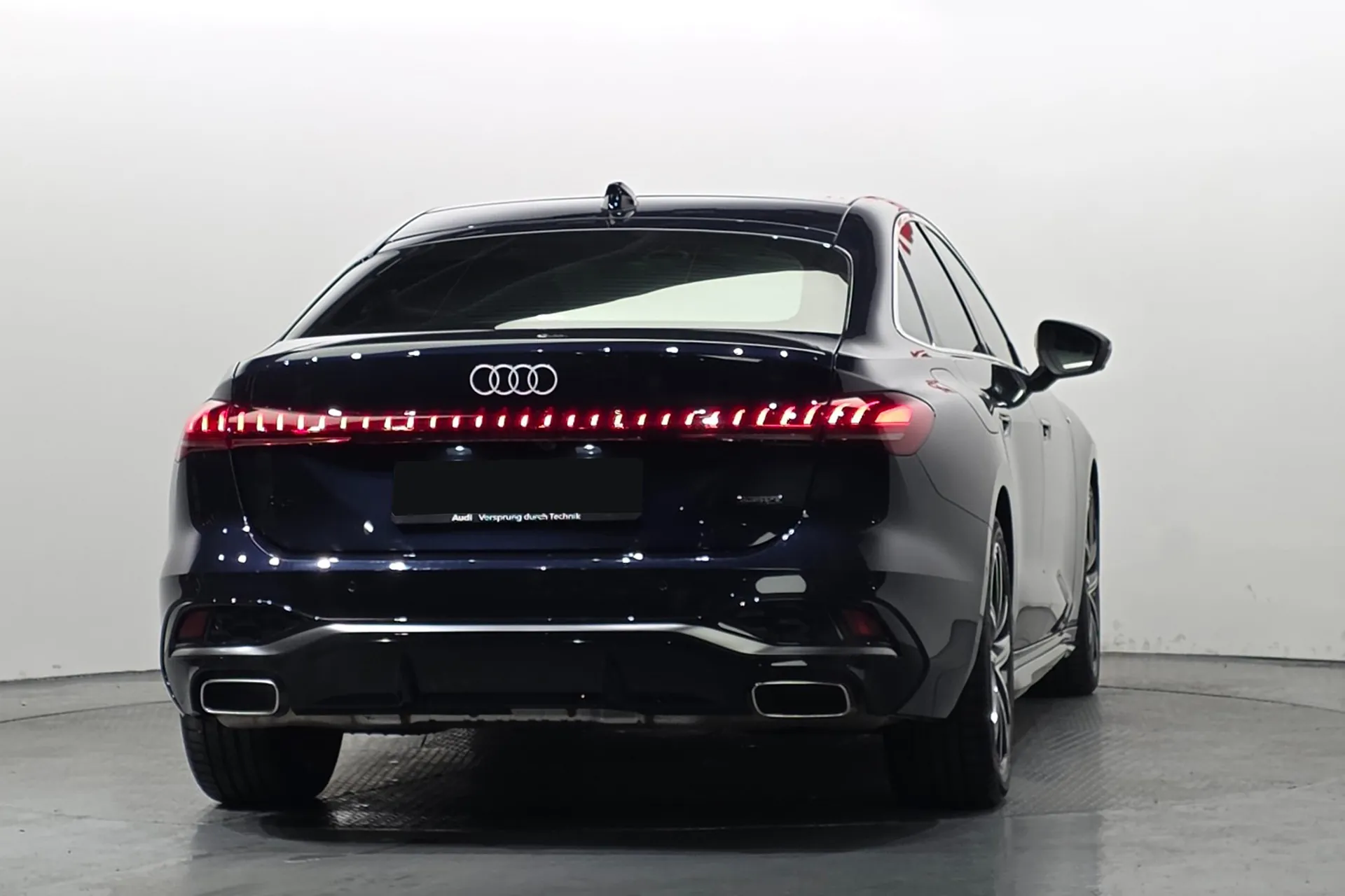 Купить Audi A5 40 TFSI Quattro S Line 2025 2.0 л 204 л.с Бензин, Синий, Автомат, Полный привод — авто из Германия, с доставкой по всей России