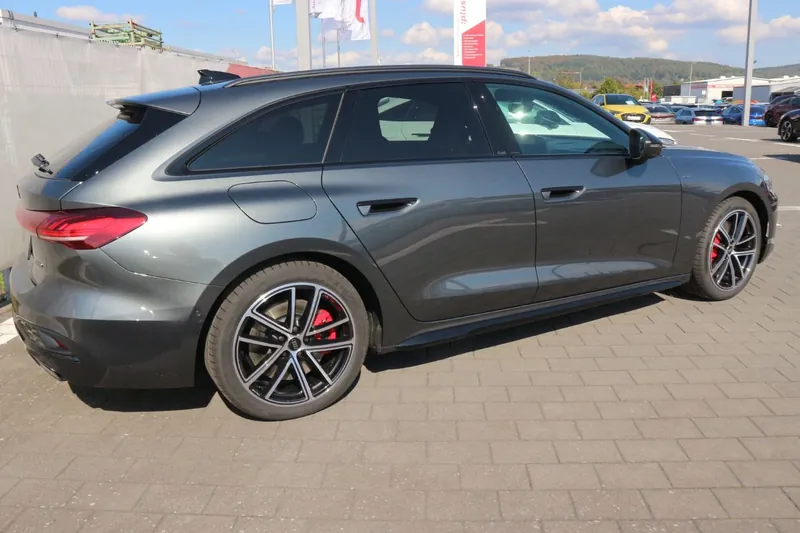 Заказать Audi A5 Avant e-hybrid quattro S line 2026 2.0 л 367 л.с Гибрид с пробегом 10 км, Автомат, Полный привод, цвет Серый, поставка из Германия, доставка по РФ A5 Avant e-hybrid quattro S line - фото 3