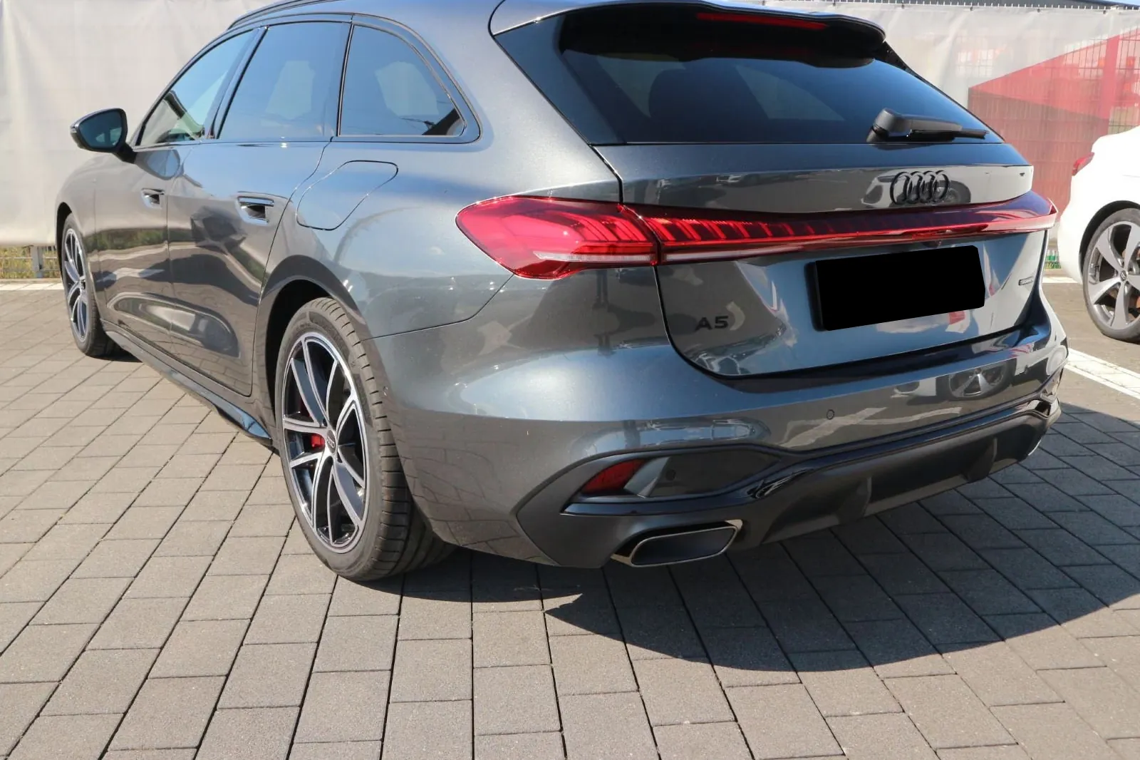 Купить Audi A5 Avant e-hybrid quattro S line 2026 2.0 л 367 л.с Гибрид, Серый, Автомат, Полный привод — авто из Германия, с доставкой по всей России, фото 3