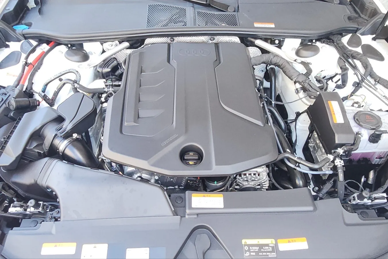 Доставка по РФ: Audi A5 40 TFSI S Line quattro 2026 2.0 л 204 л.с Бензин, Белый, пробег 302 км, Полный привод, Автомат, осмотр возможен в Москве, фото 17