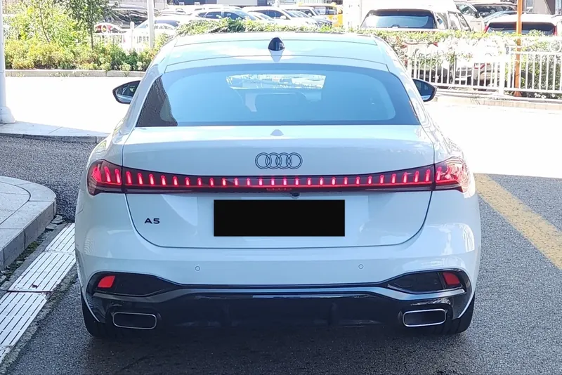 Купить Audi A5 40 TFSI S Line quattro 2026 2.0 л 204 л.с Бензин, Белый, Автомат, Полный привод — авто из Корея, с доставкой по всей России A5 40 TFSI S Line quattro - фото 3
