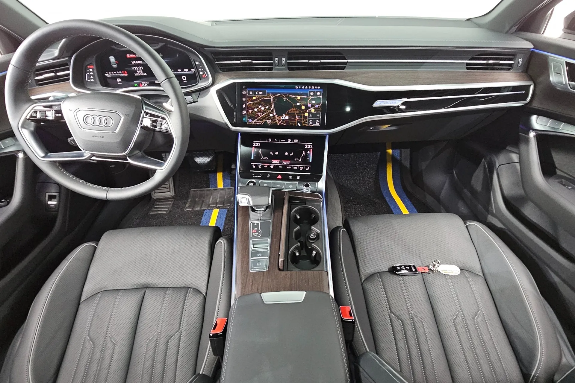 Новый Audi A6 45 TFSI Quattro Premium 2025 2.0 л 265 л.с Бензин: Полный привод, Белый, коробка — Автомат, привезён из Германия, доставка по регионам