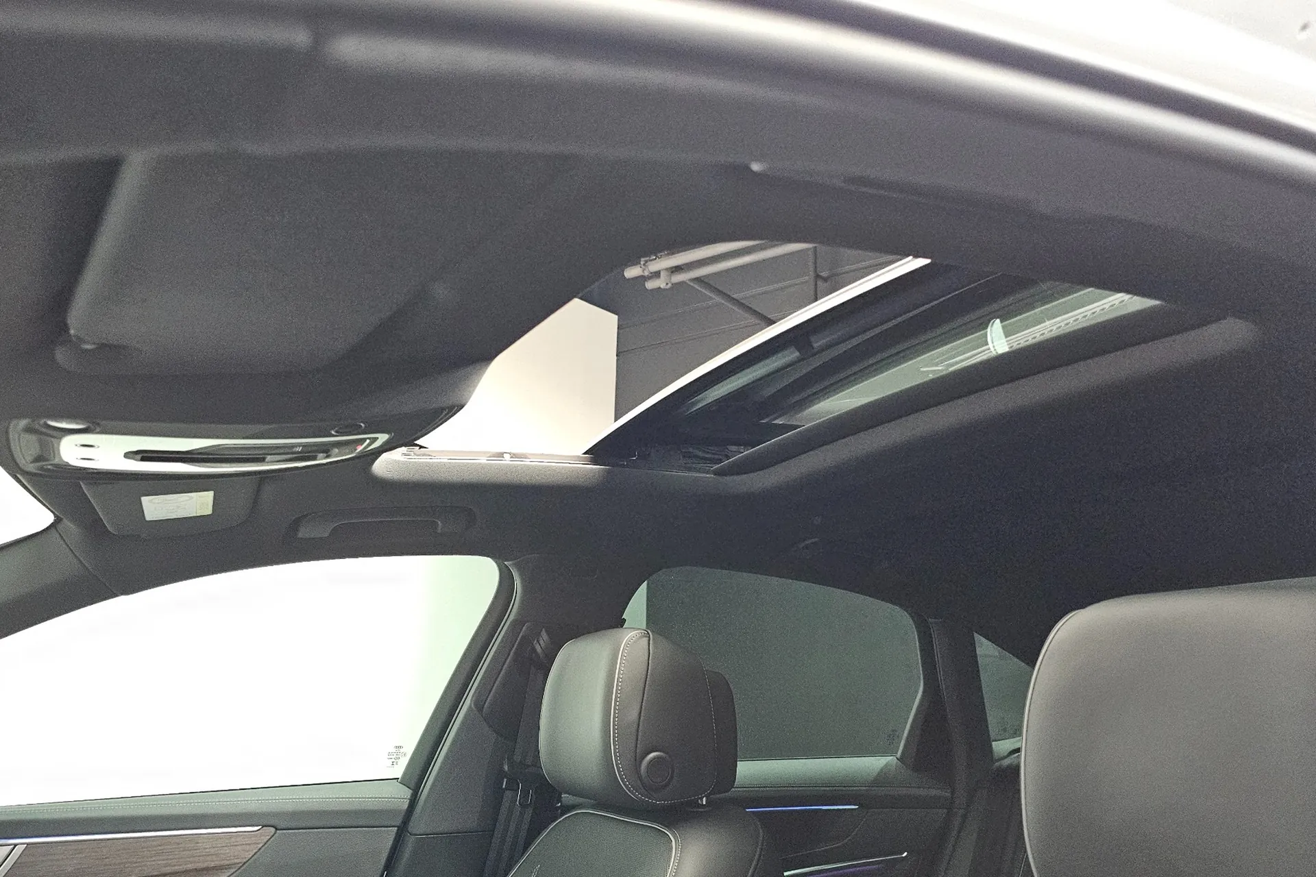 Официальная поставка Audi A6 45 TFSI Quattro Premium 2025 2.0 л 265 л.с Бензин, Белый, Автомат, Полный привод, привезён из Германия