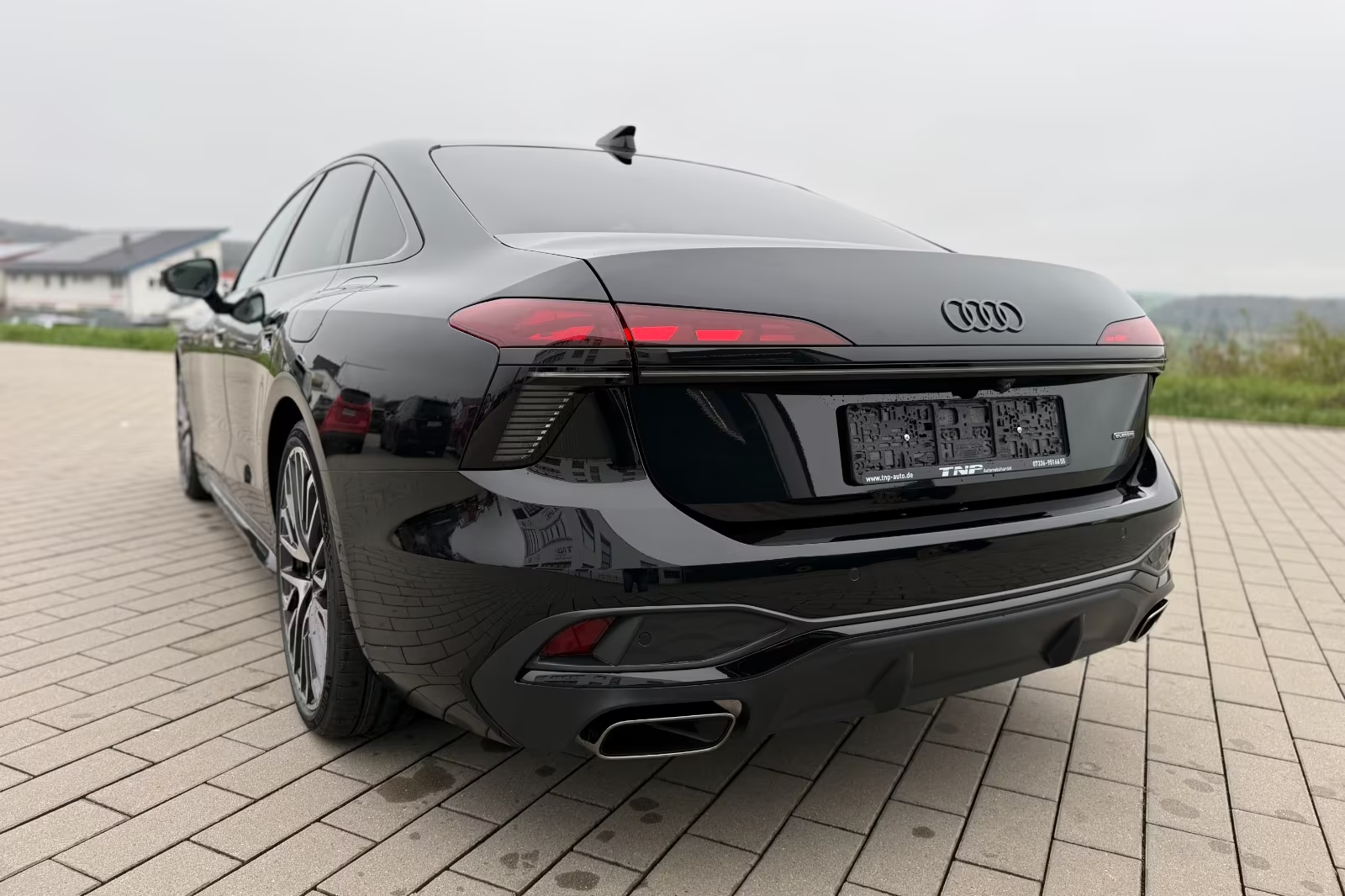 Купить Audi A6 e-hybrid S tronic 2026 2.0 л 367 л.с Гибрид с доставкой: пробег 20 км, Чёрный, Автомат, Полный привод, поставка из Германия