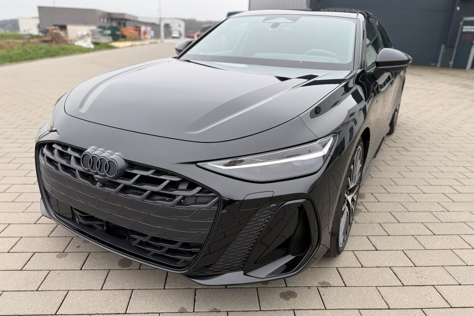 Купить Audi A6 e-hybrid S tronic 2026 2.0 л 367 л.с Гибрид, Чёрный, Автомат, Полный привод — авто из Германия, с доставкой по всей России