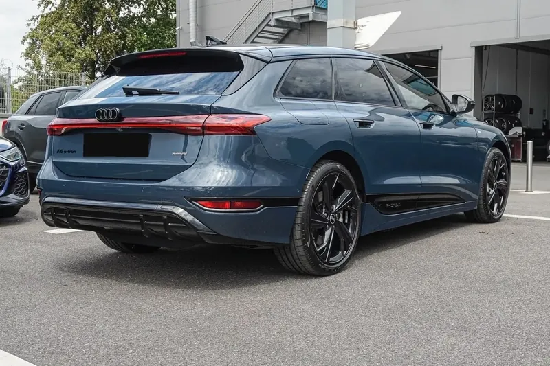 Audi A6 e-tron Avant quattro S line business, Tech pro 2026 0.0 л 428 л.с Электричество, новый авто, Полный привод, Автомат, цвет Синий, страна-производитель — Германия A6 e-tron Avant quattro S line business, Tech pro - фото 2
