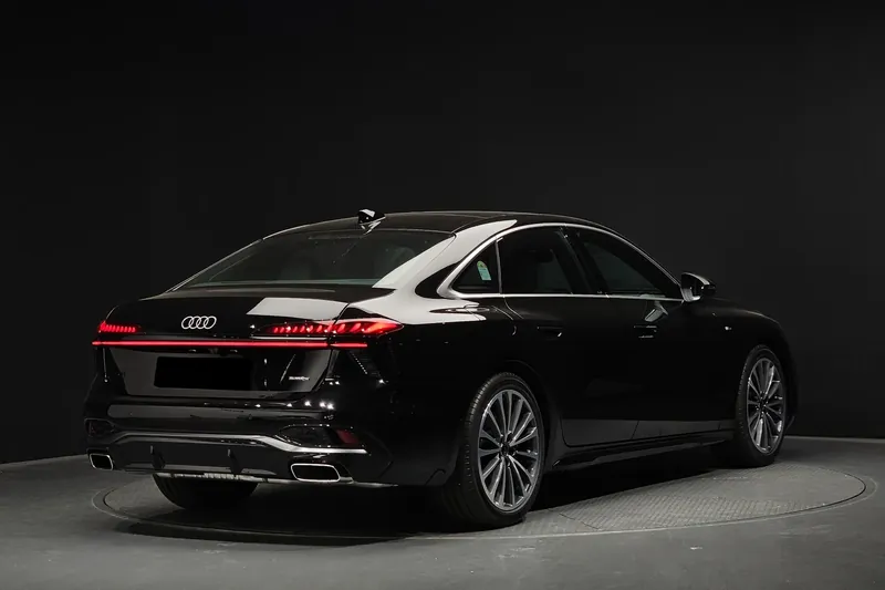 Заказать Audi A6 45 TFSI Quattro S Line 2026 2.0 л 265 л.с Бензин с пробегом 18 км, Автомат, Полный привод, цвет Чёрный, поставка из Корея, доставка по РФ A6 45 TFSI Quattro S Line - фото 3