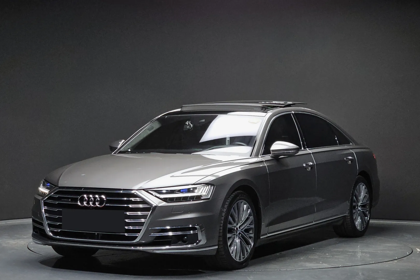 Audi A8 60 TFSI