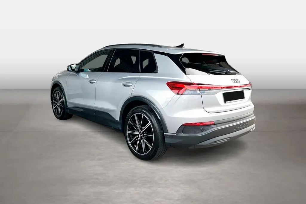 Заказать Audi Q4 35 e-tron 2025 1.0 л 170 л.с Электричество с пробегом 8 450 км, Автомат, Задний привод, цвет Серебристый, поставка из Германия, доставка по РФ